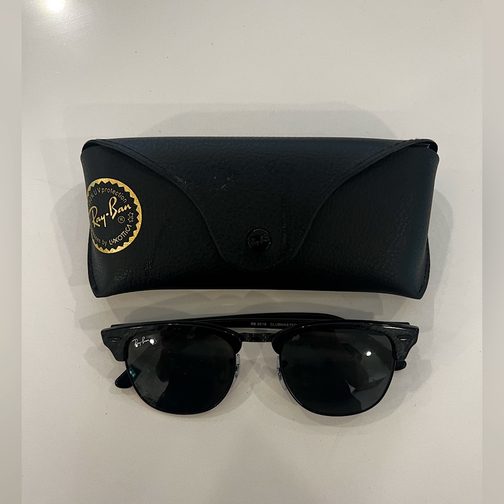 Ray-ban club master sunglasses with marbled frames (perfect condition)